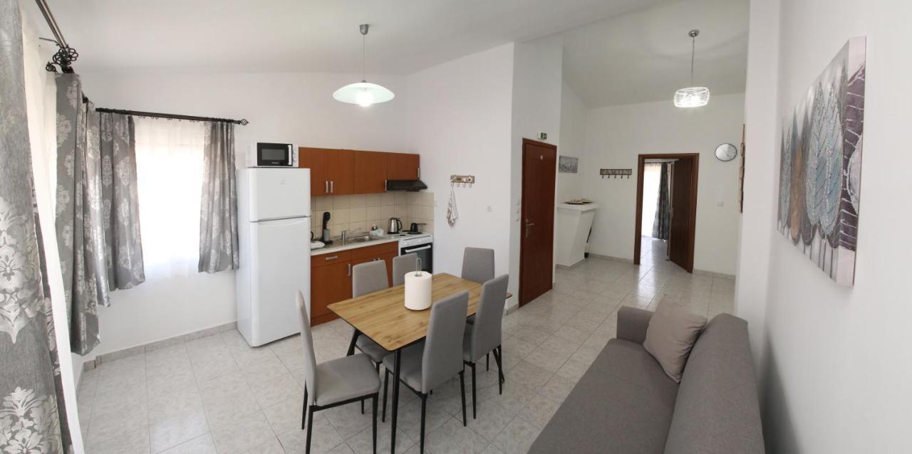 Lampias Apartments 케라모티 외부 사진
