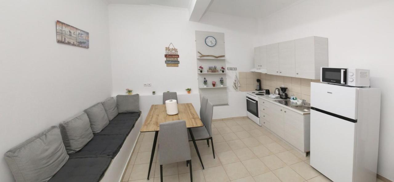 Lampias Apartments 케라모티 외부 사진